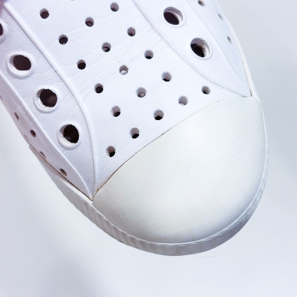 NATIVE White Jefferson Shoes - Picture 8 of 9